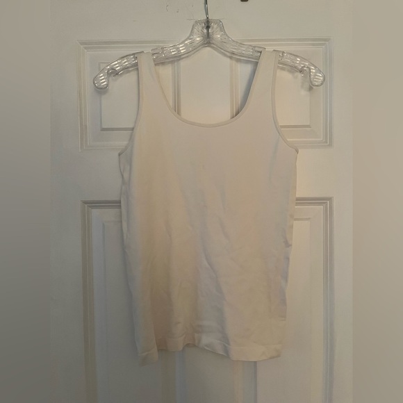 Ann Taylor Seamless Tank - Picture 5 of 5